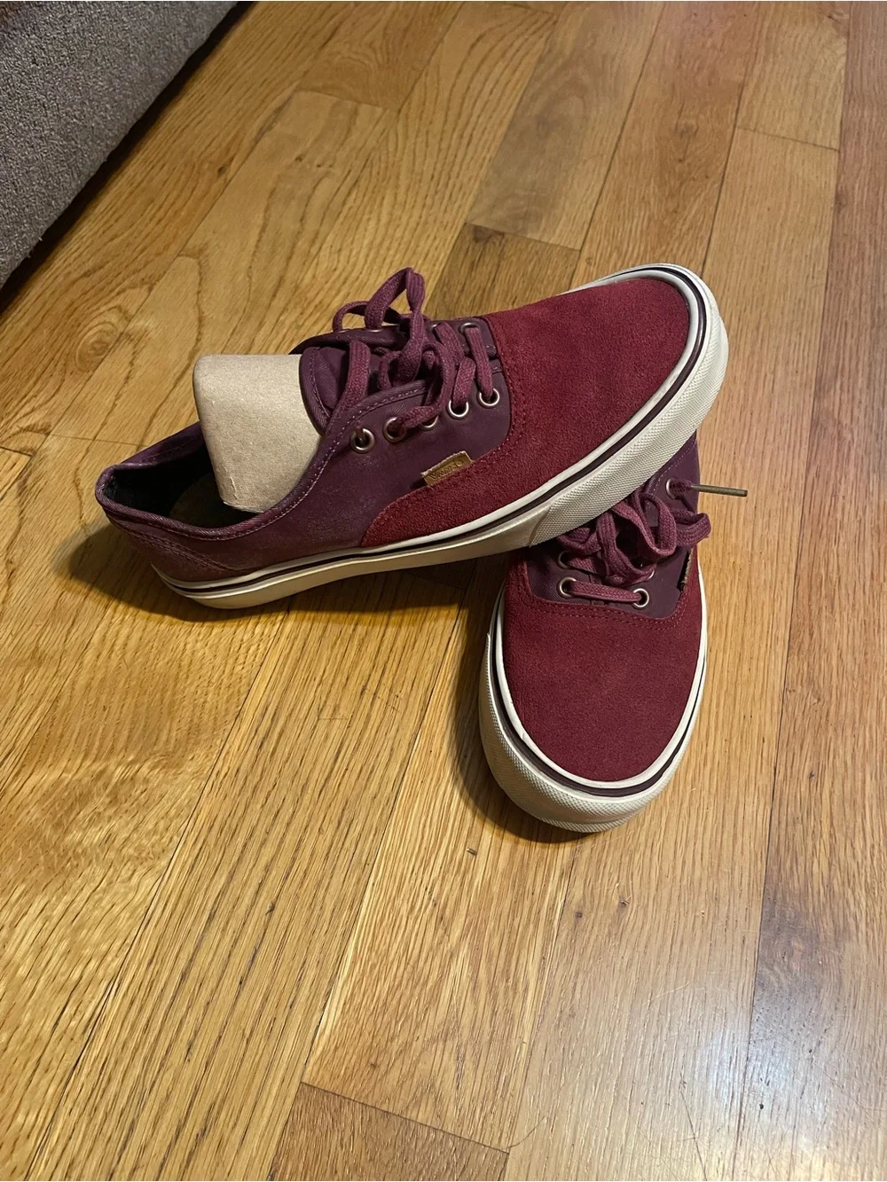 Vans Men's Burgundy Low-Top Sneakers size 9